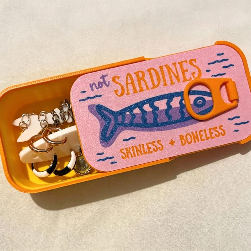 صندوق مجوهرات على شكل علبة سرد - مراجعة Tin Container Lid وسعره